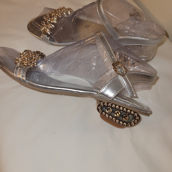 Shoes - Picture 2 of 8